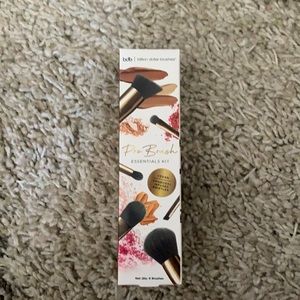 Billion Dollar Brushes - Essentials Kit - 6 brushes